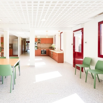 Pose de sols PVC en lés collés avec soudures